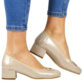 czolenka-na-niskim-obcasie-potocki-12788-bezowe