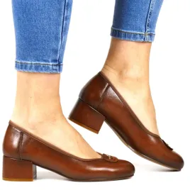 czolenka-na-niskim-obcasie-potocki-12788-brazowe