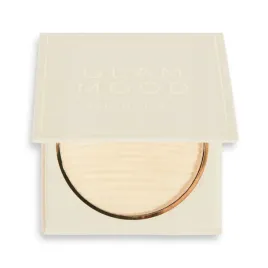 revolution-matujacy-puder-utrwalajacy-makijaz