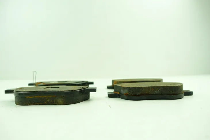 klocki-ham-przod-opel-corsa-d-13-06-szerokosc-136-8-mm