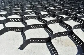 globmini-geokrata-kratka-trawnikowa-na-podjazdy-mini-skarpy-h5-98m2