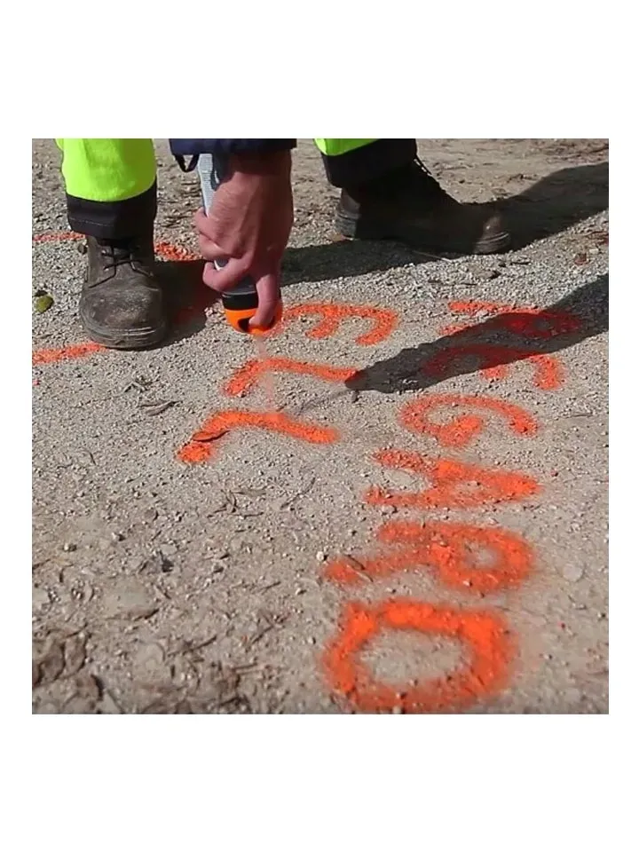 farba-geodezyjna-spray-soppec-track-czerwony-stan-nowy