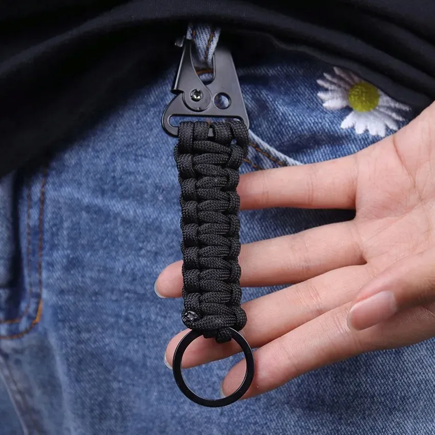 brelok-do-kluczy-breloczek-paracord-karabinczyk
