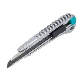 noz-z-ostrzem-9-mm-pro-sharp-metalowy-wolfcraft