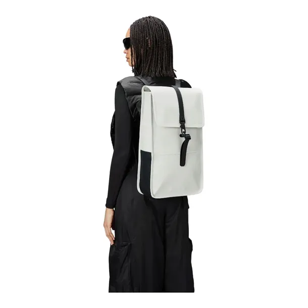 rains-plecak-backpack-w3-popielaty-cechy-dodatkowe-brak
