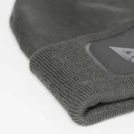 czapka-zimowa-szara-korona-01-ciepla-beanie