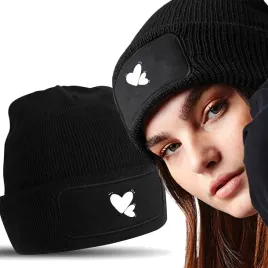 czapka-zimowa-czarna-serce-02-ciepla-beanie
