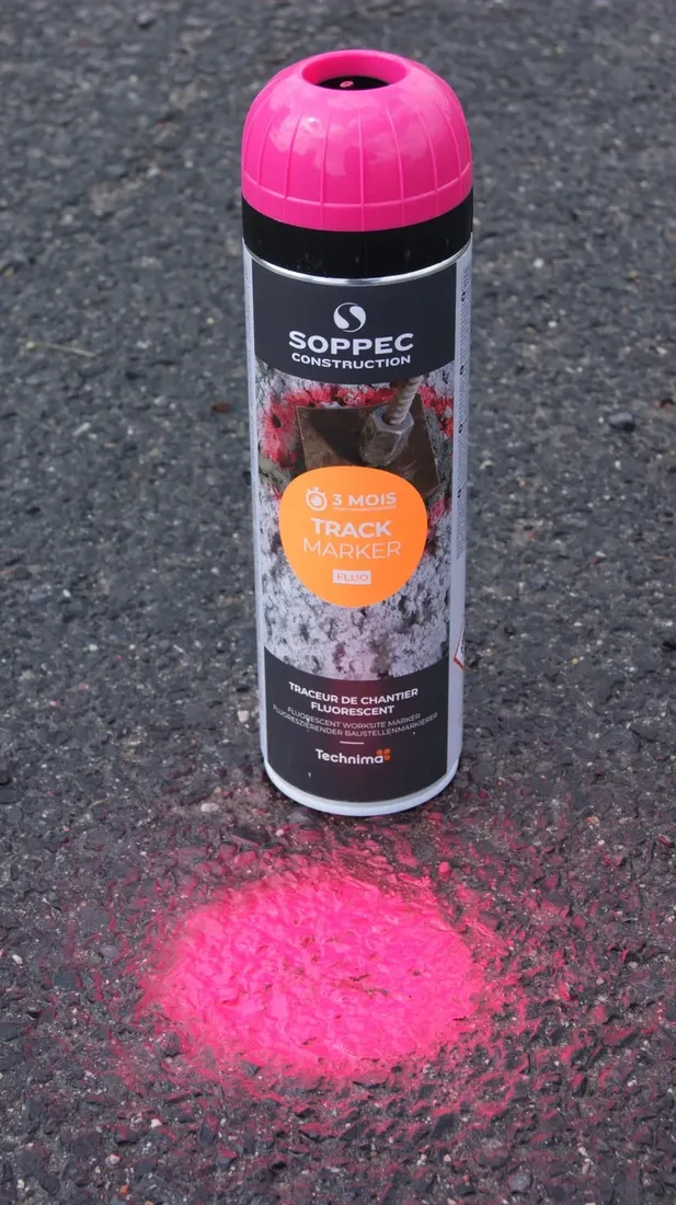 farba-geodezyjna-spray-soppec-track-rozowy
