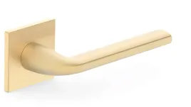 klamka-bella-slim-mosiadz-satyna-szyld-kwadratowy