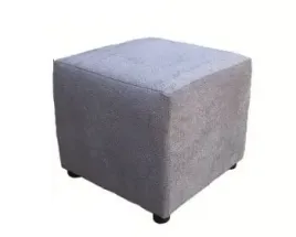 komfortowa-i-mobilna-pufa-kostka-do-siedzenia
