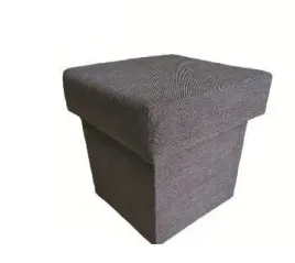 komfortowa-i-mobilna-pufa-kwadrat-do-salonu