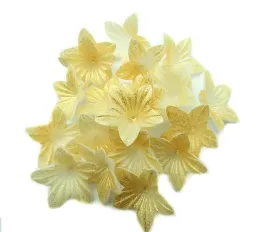 mini-kwiatki-waflowe-zlote-dekoracja-tort-chrzest-komunia-urodziny-20-szt