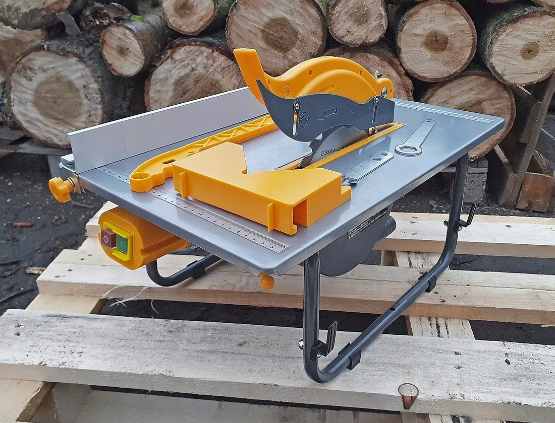 pila-stolowa-pilarka-krajzega-do-ciecia-drewna-cyrkularka-3-tarcze-24-40-60-stan-nowy