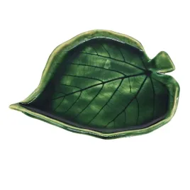 patera-ceramiczna-w-ksztalcie-liscia-rekodzielo-z-charakterem