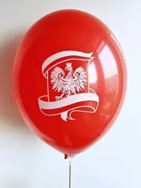 balon-czerwony-z-koszyczkiem-i-patyczkiem-kontur-godlo-polski-50-szt-flaga
