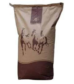 sukces-niskoskrobiowa-granulat-pasza-dla-koni-25kg