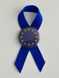 mini-kotylion-unijny-kokardka-z-przypinka-ue