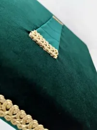 zielona-poduszka-pod-nozyce-do-przeciecia-wstegi