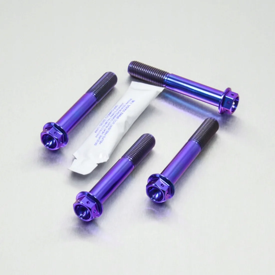 probolt-sruby-mocujace-zacisk-tytan-bmw-s1000rr
