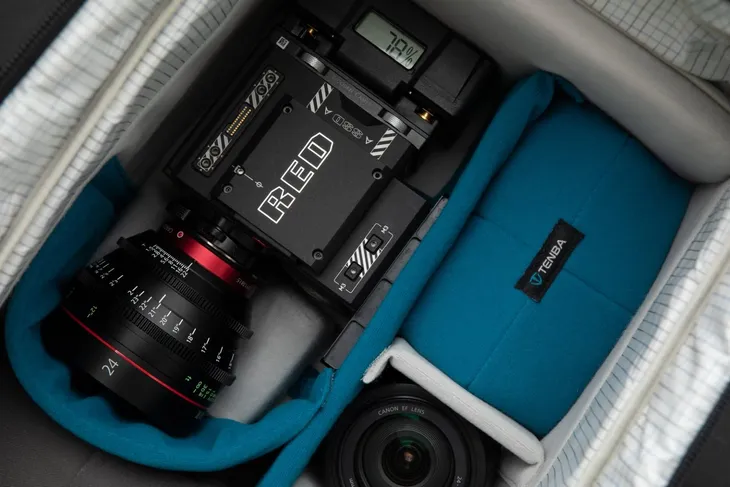 tenba-cineluxe-roller-24-black