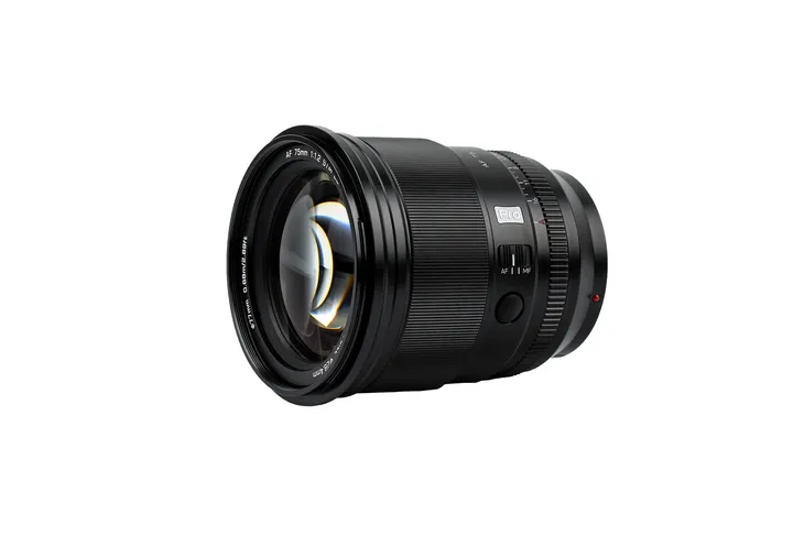 viltrox-af-75mm-f1-2-sony-e-pro