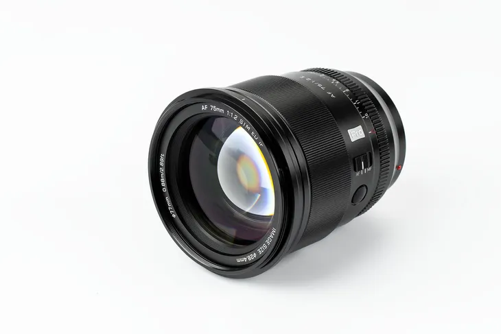 viltrox-af-75mm-f1-2-sony-e-pro