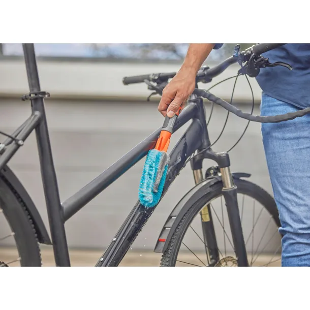 gardena-cleansystem-bike-cleaning-set