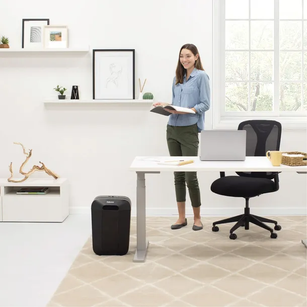 fellowes-powershred-lx-70-black