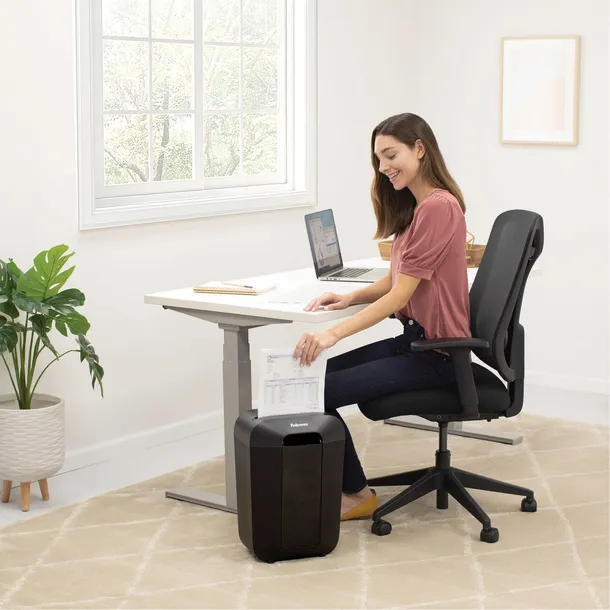 fellowes-powershred-lx-70-black