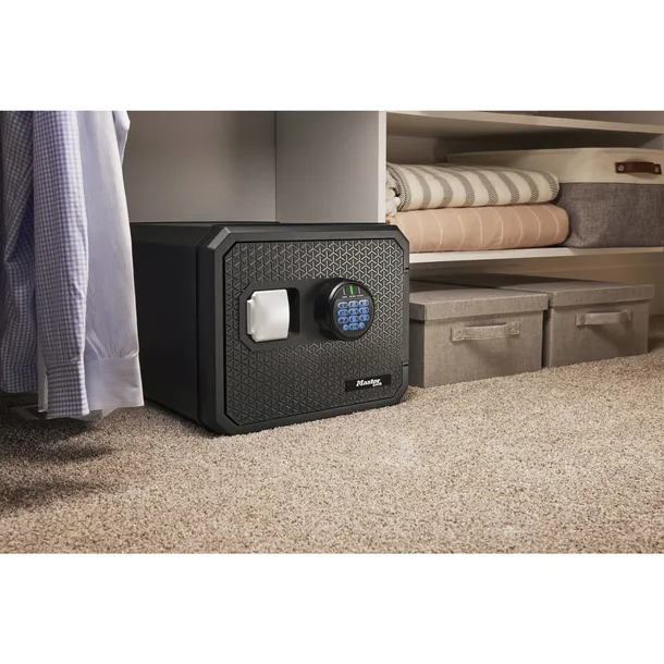 master-lock-security-safe-fire-water-resistant-fpw082ftc