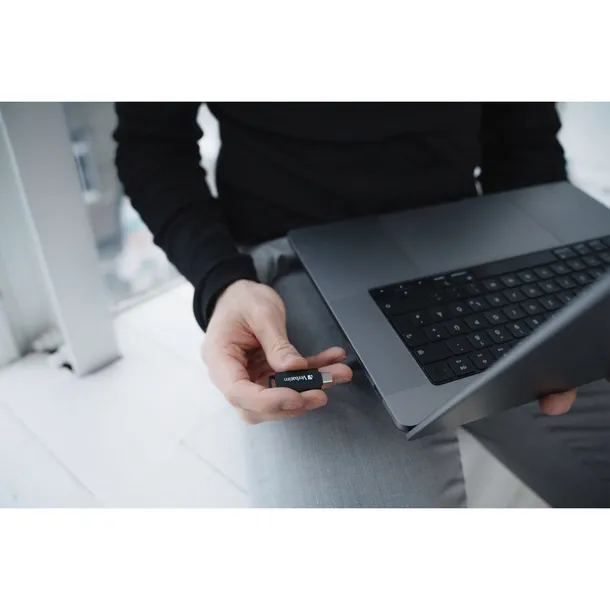 verbatim-retractable-64gb-usb-3-2-gen-1-usb-c