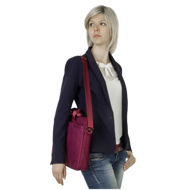 rivacase-8335-laptop-case-15-6-red