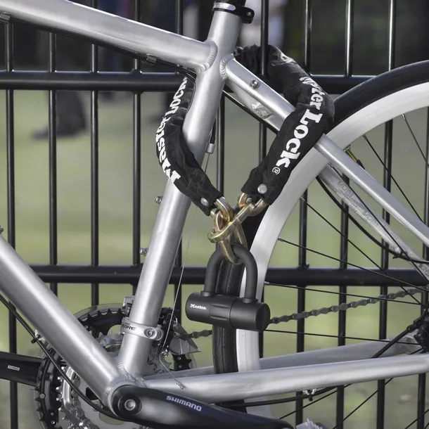 master-lock-steel-chain-with-keyed-mini-u-lock-8234eurdpro