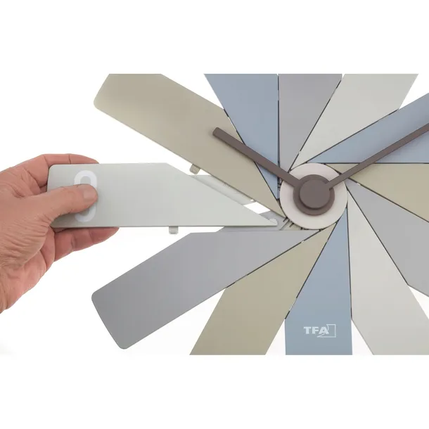 tfa-clock-in-the-box-bunt-zegar-scienny