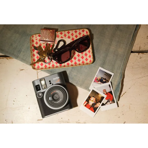 fujifilm-instax-mini-41
