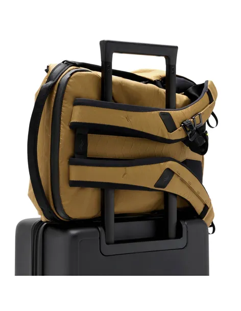 plecak-peak-design-everyday-backpack-20l-v2-coyote