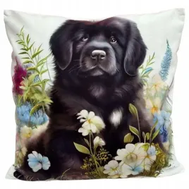 dekoracyjna-poszewka-45x45-cm-pies-nowofundland-wsrod-polnych-kwiatow