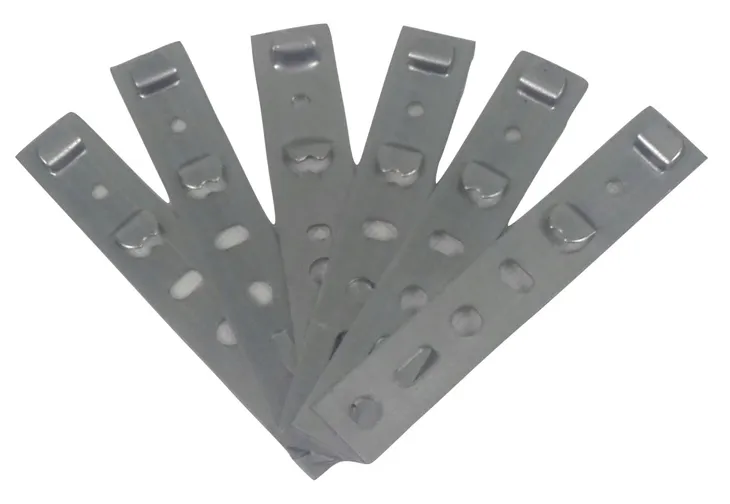 okno-pcv-700-x-400-uchylne-biale-material-plastikowe