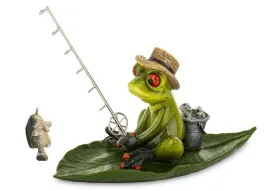 figurka-zaba-wedkarz-14x8x20-zabka-na-rybach-z-wedka