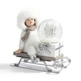 figurka-swiateczna-dziecko-szklana-kula-sanki-biala-prezent-na-mikolajki