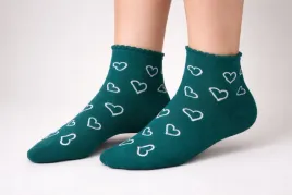bawelniane-skarpety-damskie-serduszka-prezent-na-walentynki-zielone-39-41