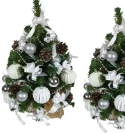 choinka-mala-50cm-z-ozdobami-bialo-srebrna-dekoracjami-led-jak-zywa