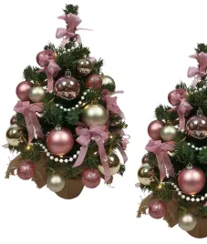 choinka-mala-50cm-rozowa-z-ozdobami-dekoracjami-led-hit