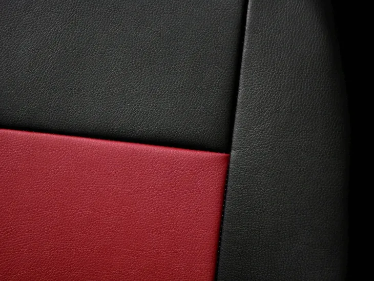 dacia-duster-pokrowce-comfort-skora-waga-z-opakowaniem-2-kg