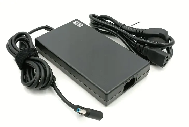 ZASILACZ ŁADOWARKA do HP 200W 19.5V 10.3A wtyk 4.5-3.0mm ADP-200HB + KABEL