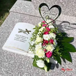 biala-ksiega-na-grob-ze-zlota-sentencja