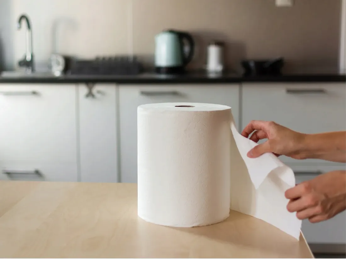 recznik-papierowy-celuloza-deluxe-bialy-stan-nowy