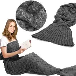 koc-syrenka-ogon-cieply-miekki-dziergany-ciemny-szary-dark-grey