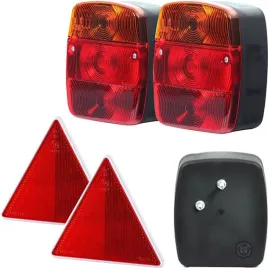 zestaw-lamp-tylnych-z-trojkatami-przyczepka-lampy