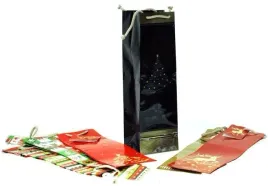 torebka-swiateczna-na-prezent-butelke-mikolaj-verte